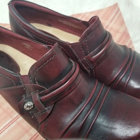 EARTH SHOES. Beautiful LEATHER. SIZE 8 - Picture 5 of 12